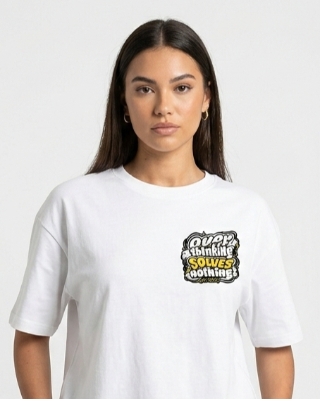 🏷️ Camiseta Pensar Demais Não Resolve Nada